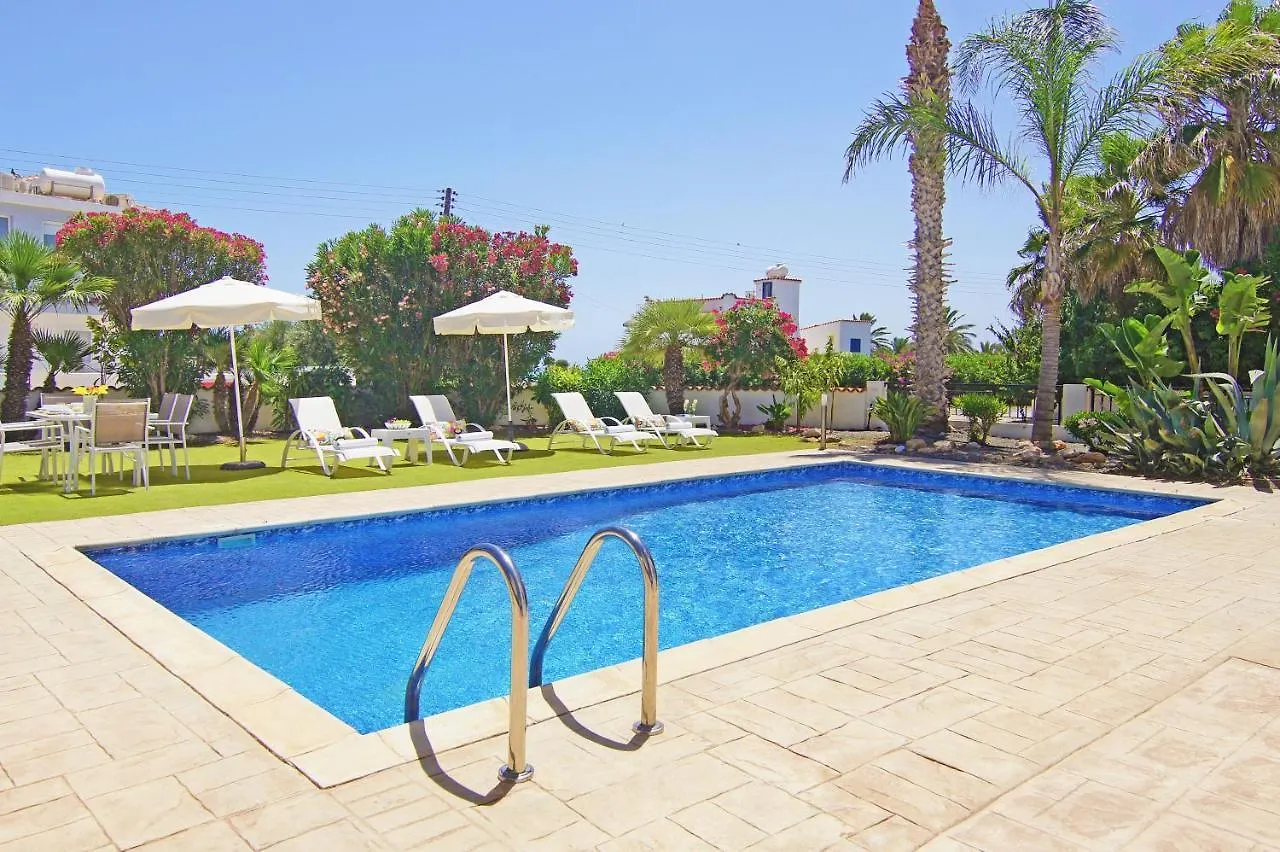 Villa Basil - 50M From Med Sea Ajia Napa