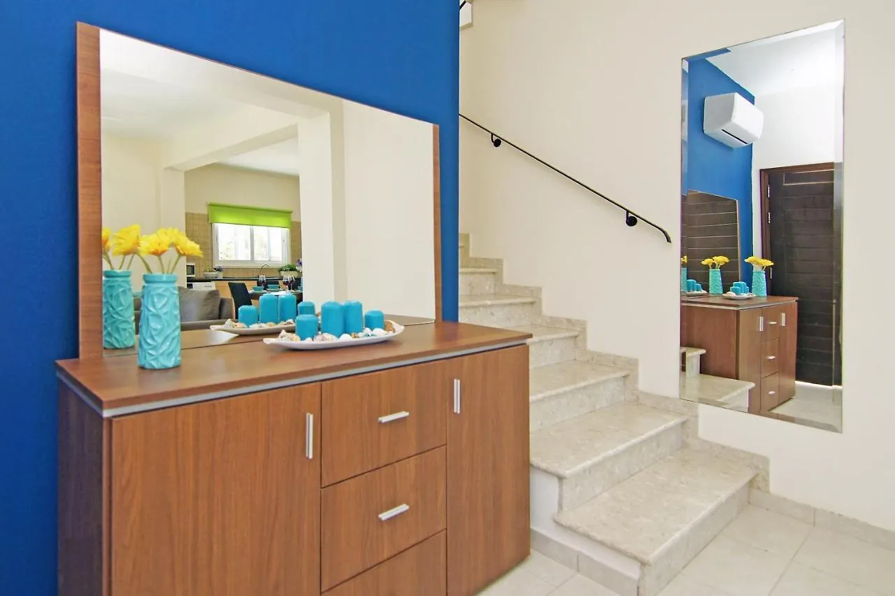 Villa Basil - 50M From Med Sea Ajia Napa Dom wakacyjny